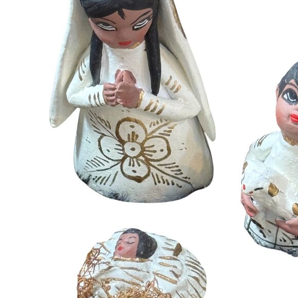 Hand-Painted Peruvian Clay Pottery  Nativity Set With 9 Figures Miniture - Picture 6 of 8